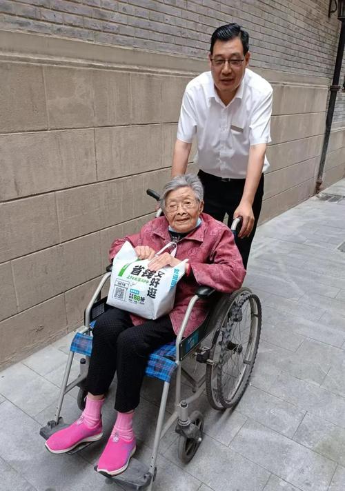 暖心服务赢得居民口碑！这家物业服务工作室又获奖了